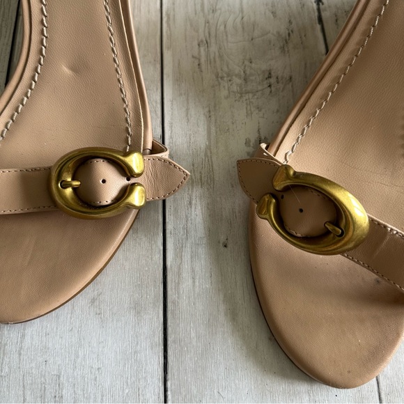 PREOWNED WOMENS COACH BIG BUCKLE NUDE WEDGE HEELS SIZE 8.5 - Picture 8 of 9